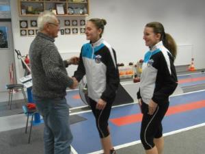 Medalje je prvakinjama podelil predsednik Kegljaške zveze Slovenije g. Milan Kurelič, foto - Srečko Fras